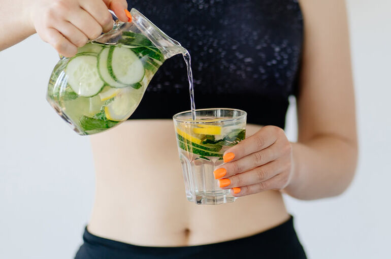 does-lemon-ginger-water-really-target-belly-fat-a-7-day-real-life-test-science-clues-calm-morning-ritual-guide-6964deaf4696f